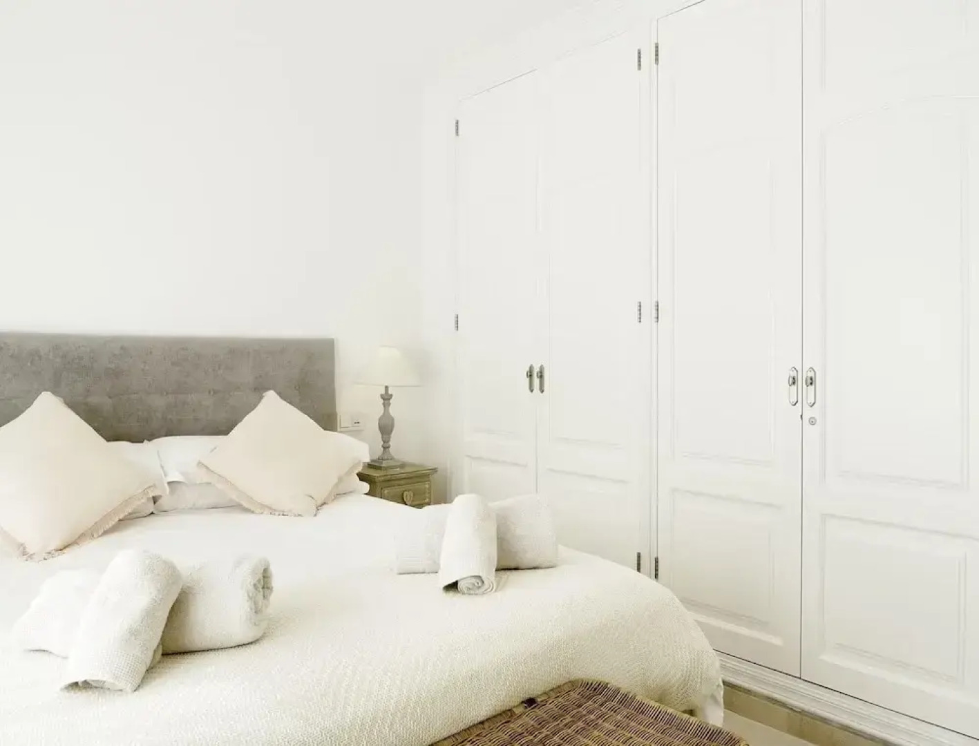 Villa on the Foot of La Font Hills