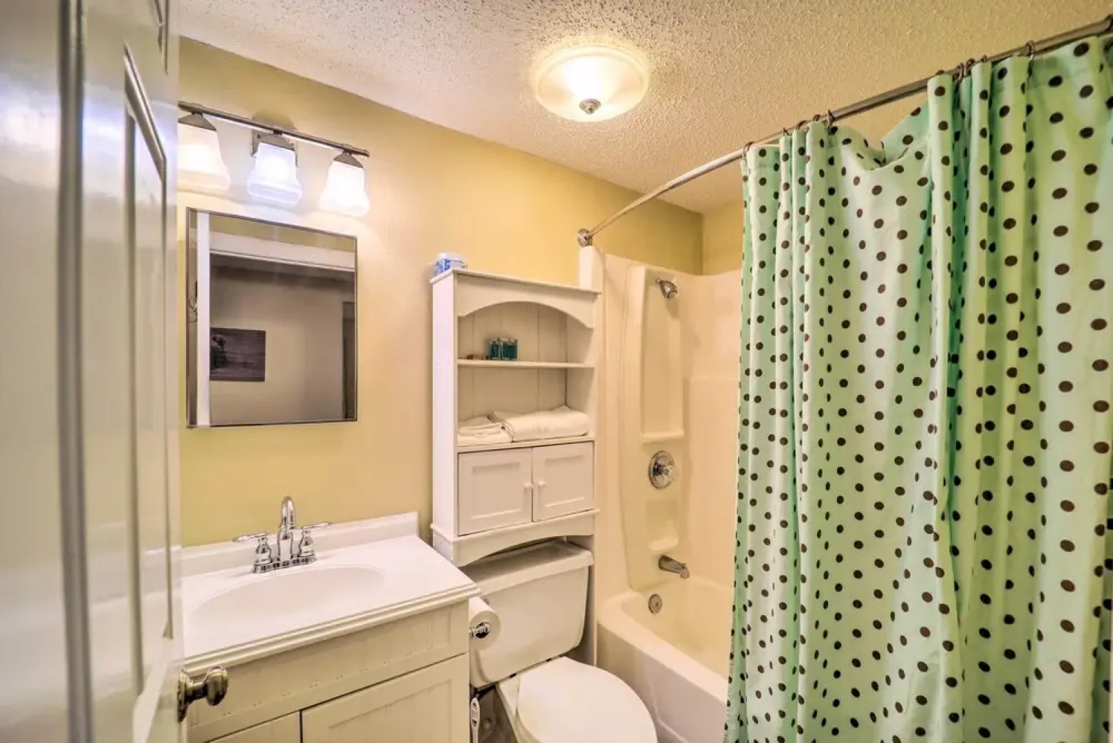 3 Mi to Sugar Mountain Resort: Condo w/ Balcony!