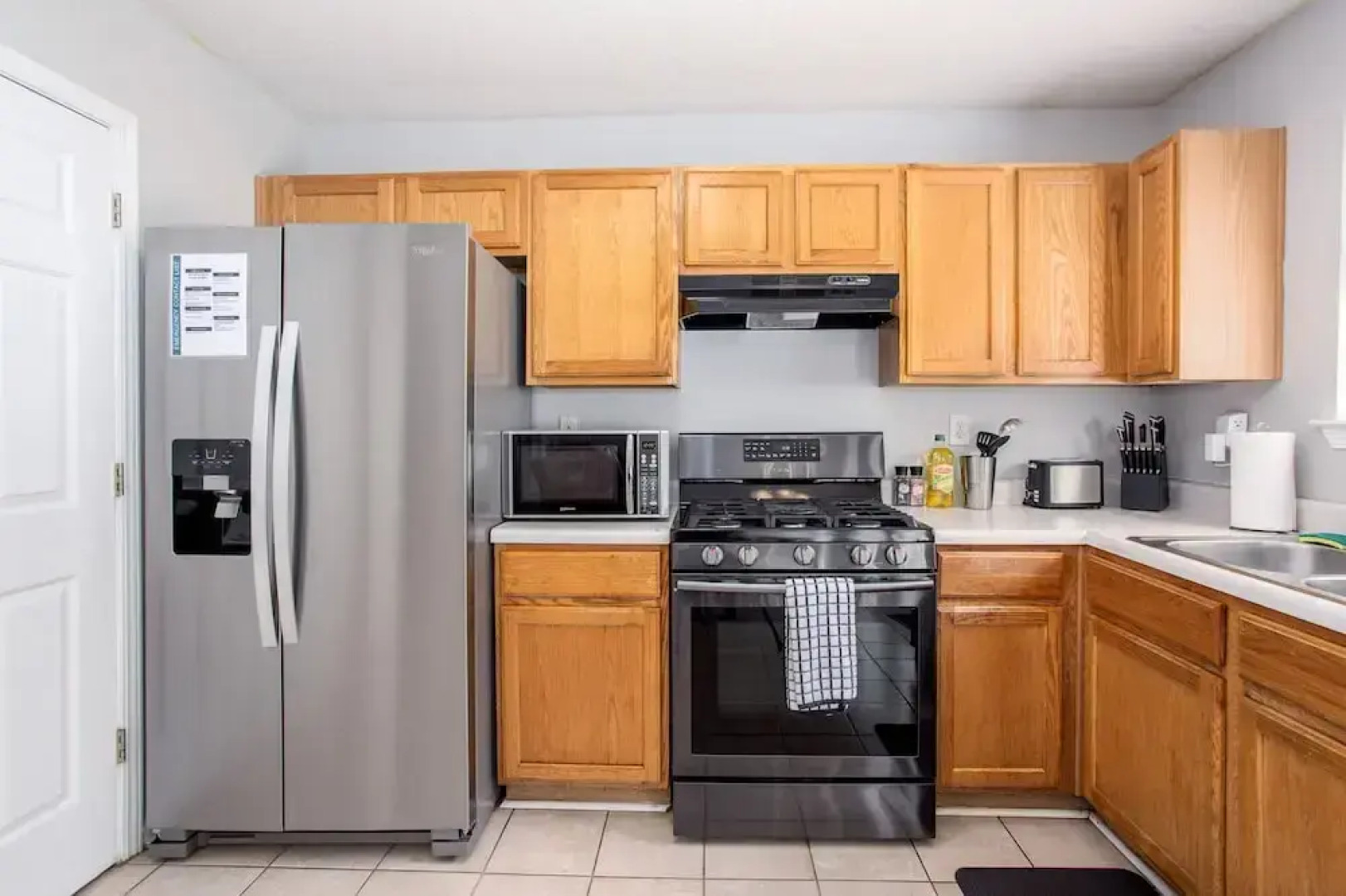 Basketball Court Cozy 3 BR in Decatur