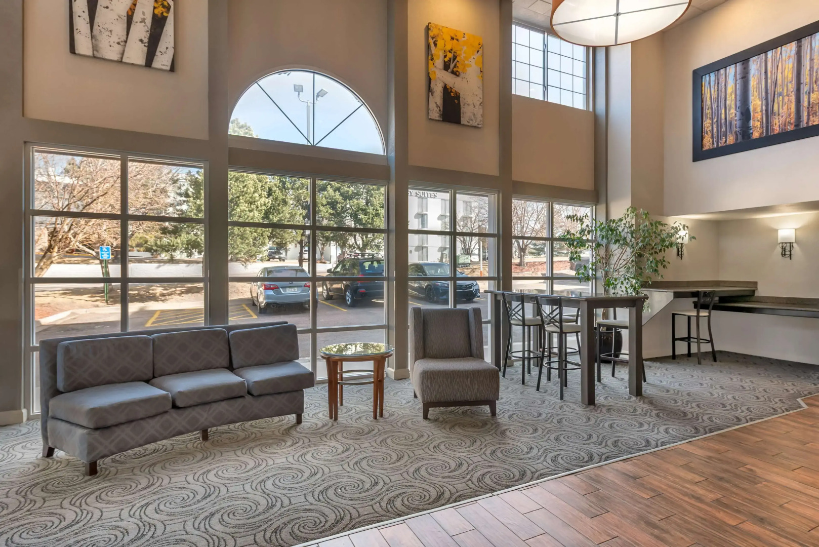 Best Western Plus Peak Vista Inn & Suites