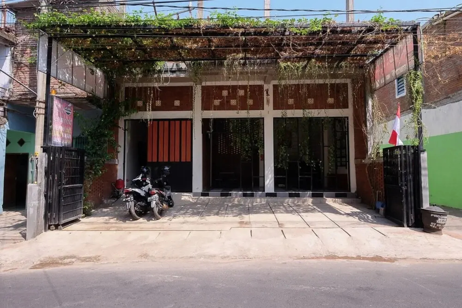 Mie Lombok by RedDoorz