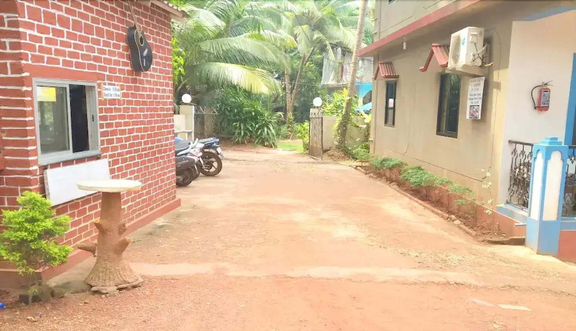 Ocean Waves Goa Holiday