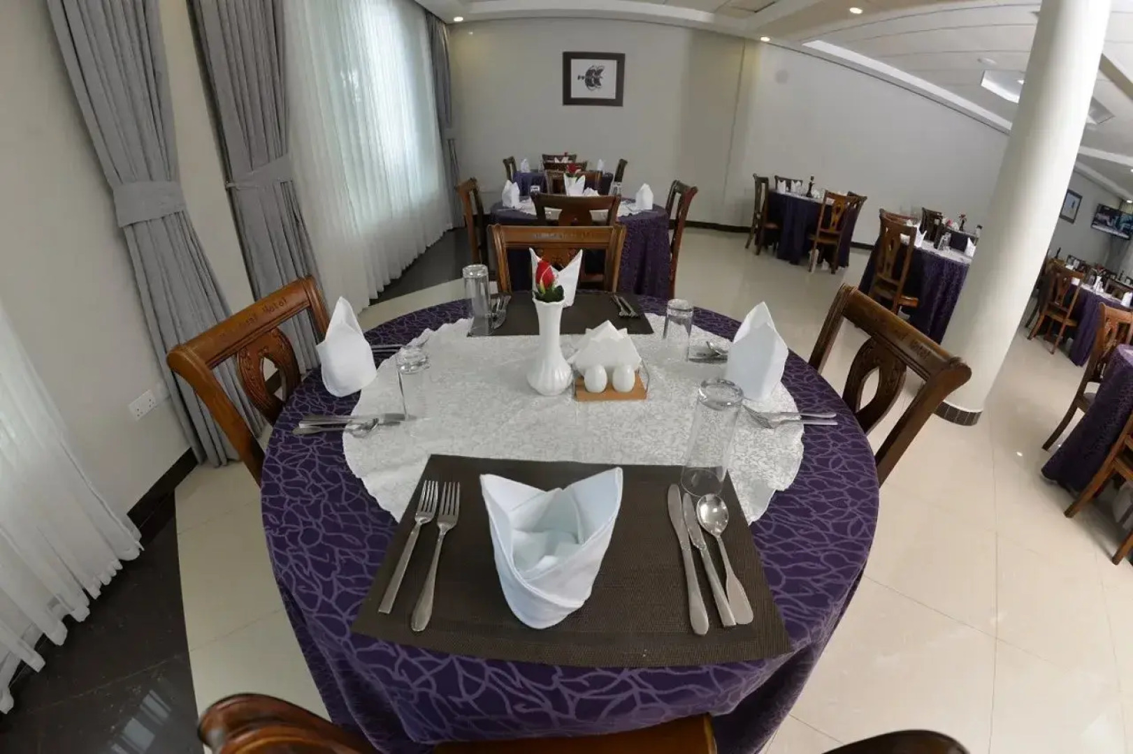 Отель Maple Leaf