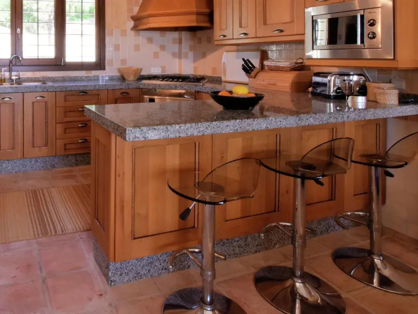 Luxurious Villa With Private Pool, Easily Accessible, in Spectacular Scenery