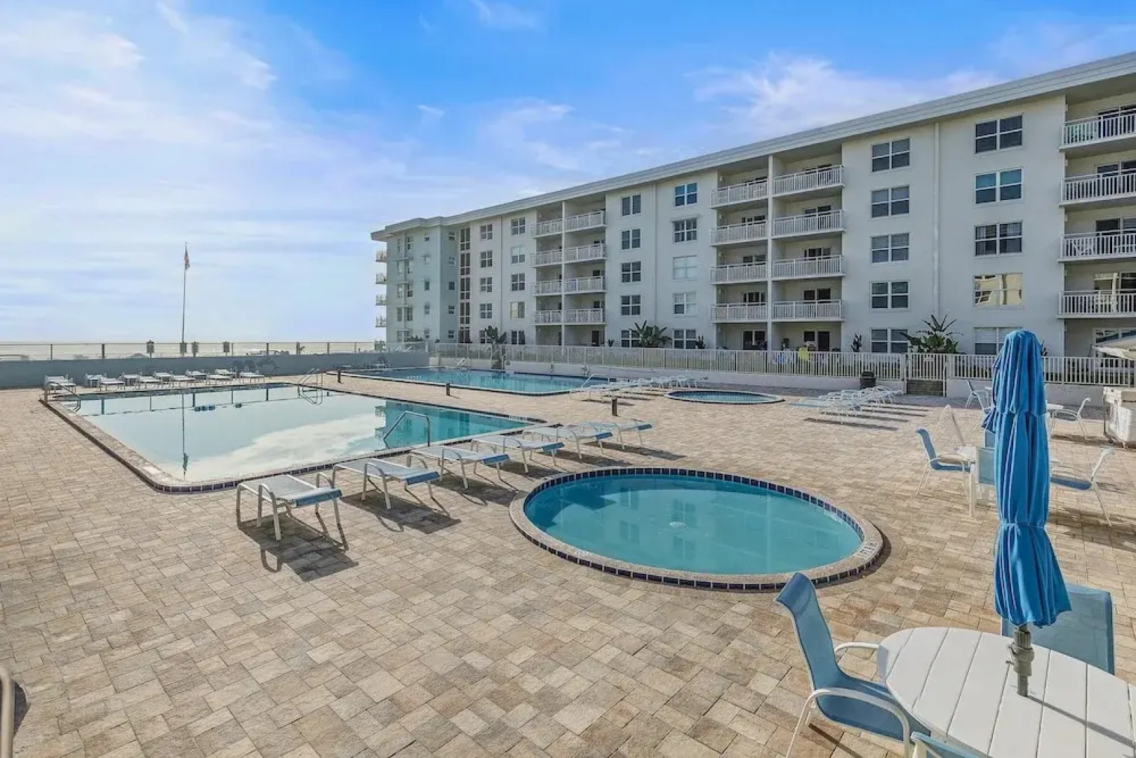 Z-sea Coast Gardens II 209