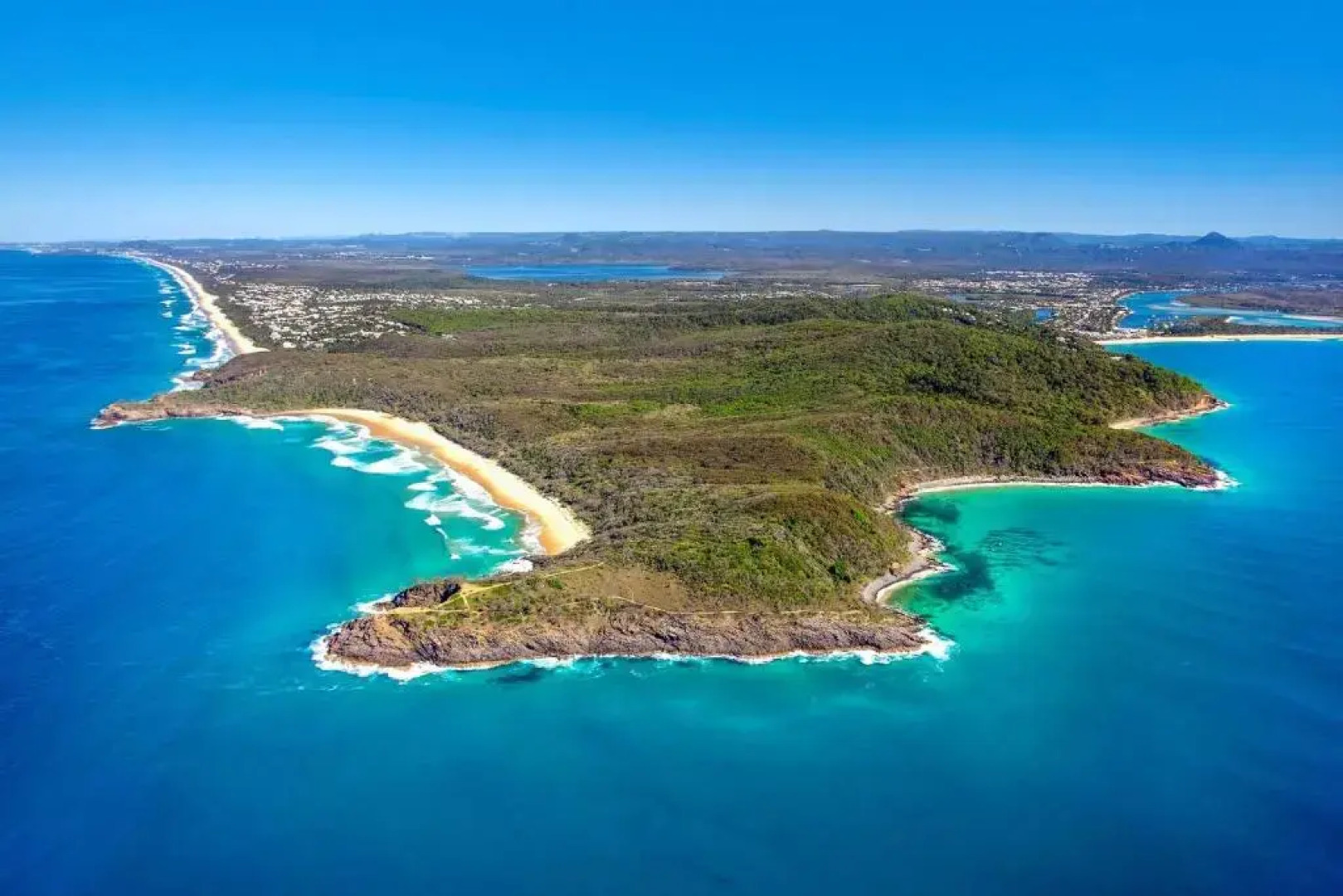 15 McAnally Drive Fabulous Family Home with Magnificent Ocean Views Pool Walk to Beach