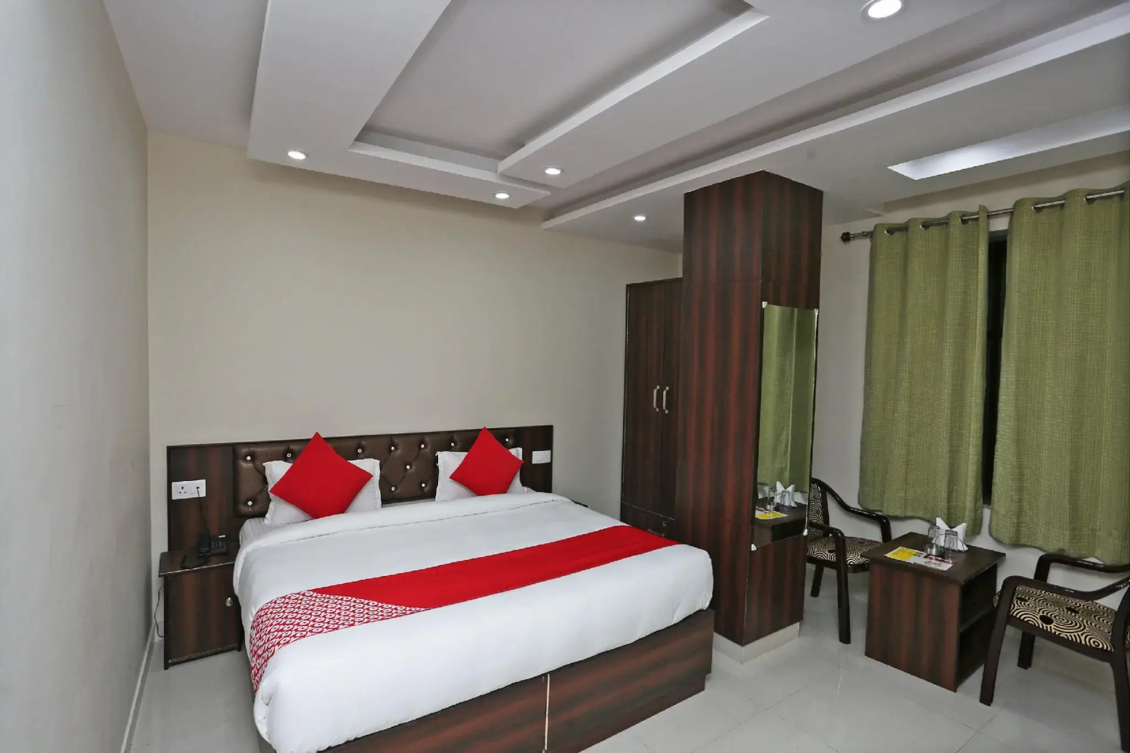 OYO 37829 Hotel Mishra's