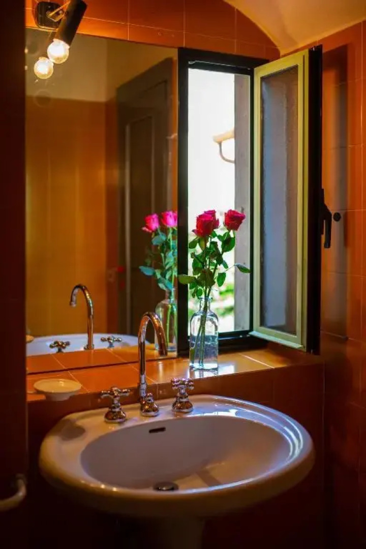 Wonderful Private Villa With Wifi, Private Pool, TV, Terrace, Pets Allowed, Parking, Close to Arezzo