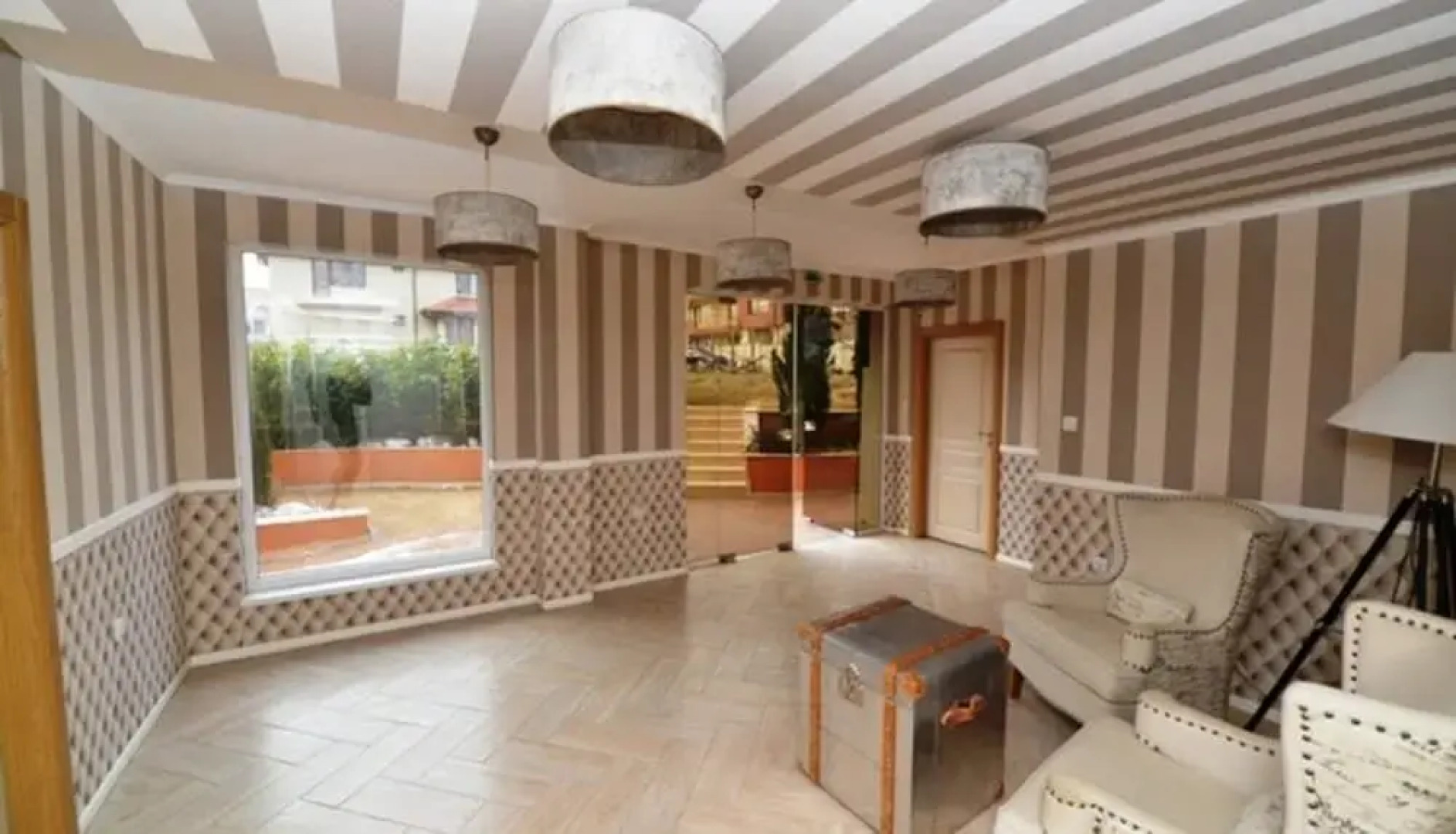 Riviera Garden Apartments