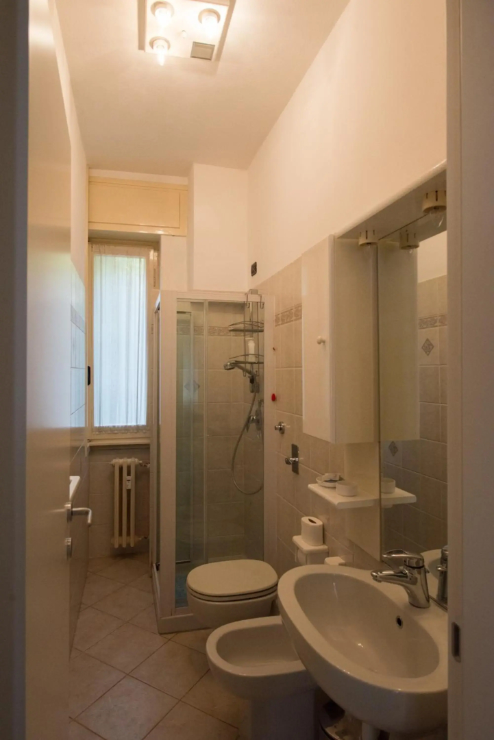 Silky House with Private Parking