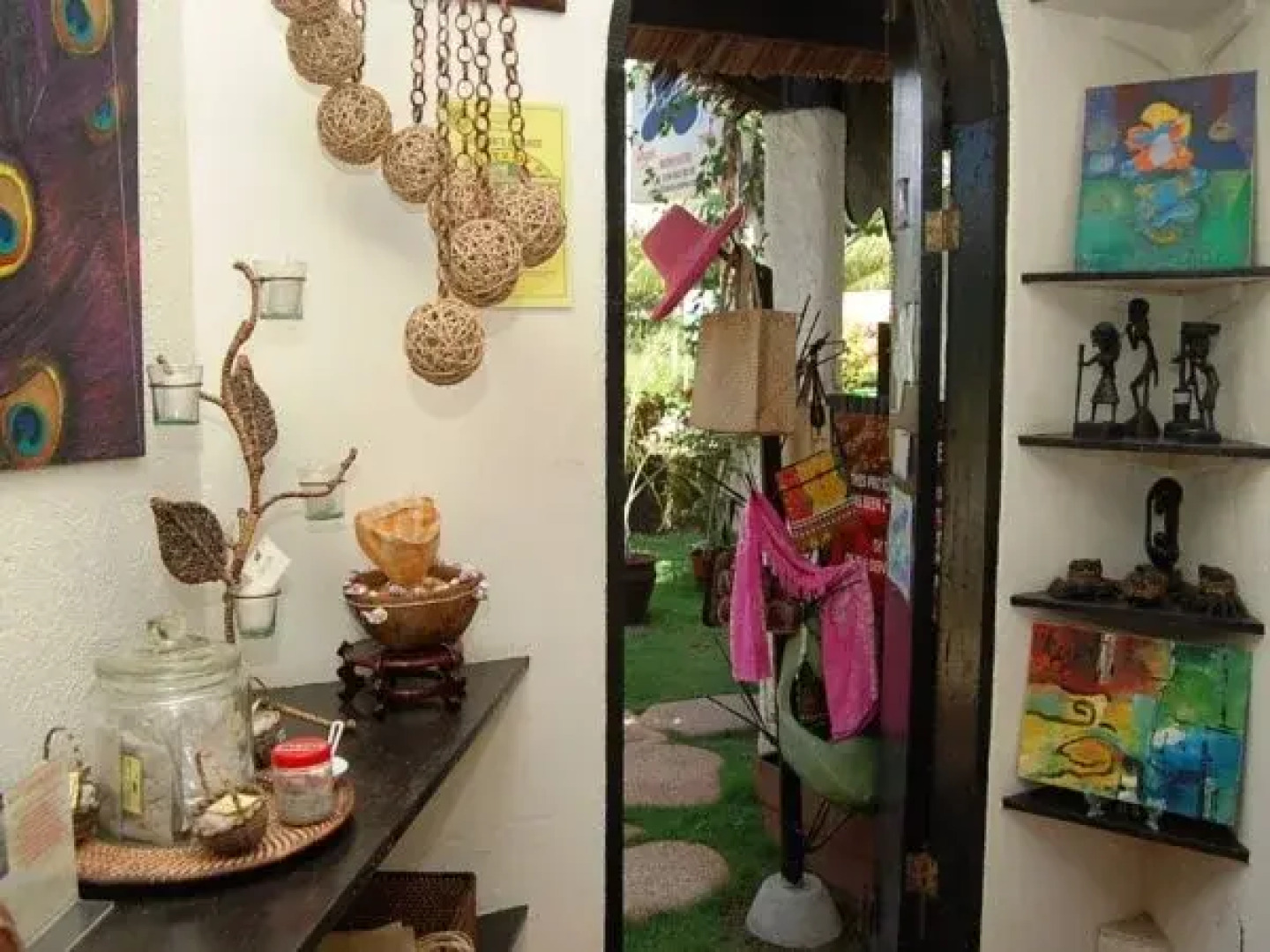 ChARTs Resort and ART-Café