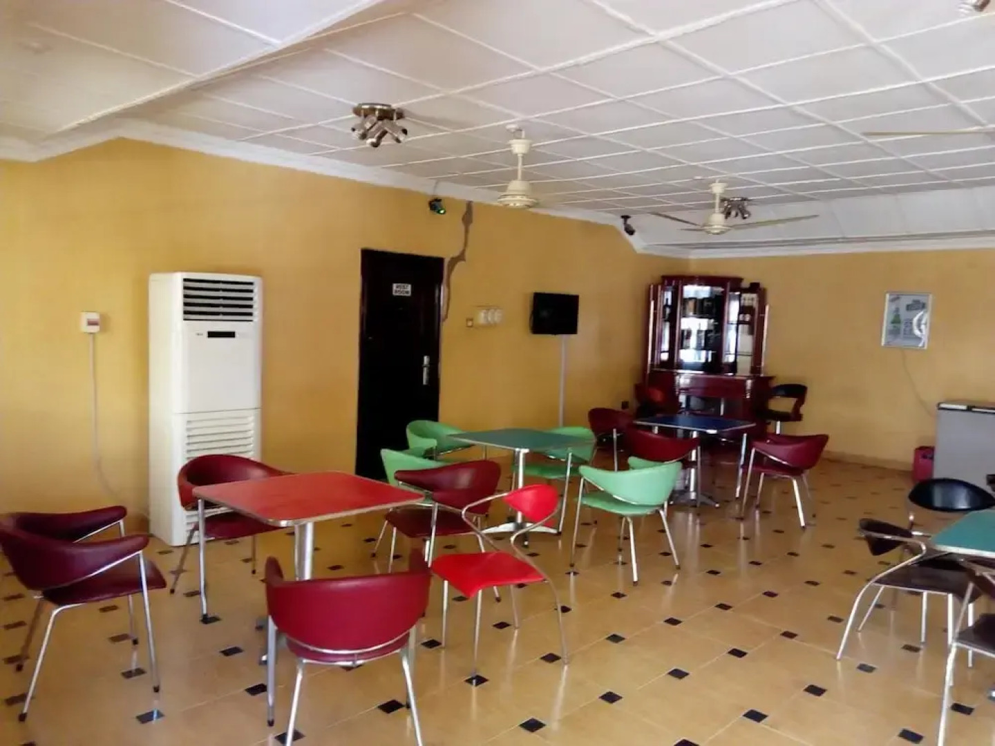 Gen-Preston Hotel & Suites