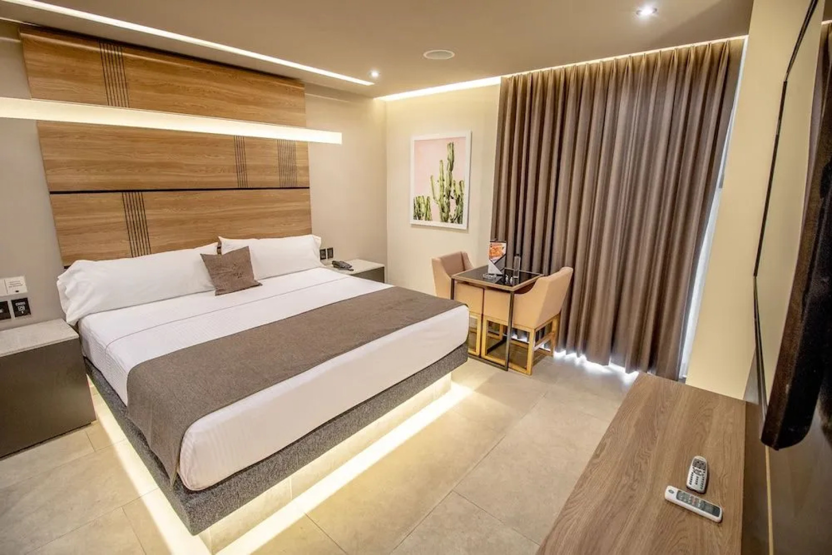 Heat Suites - Adults Only