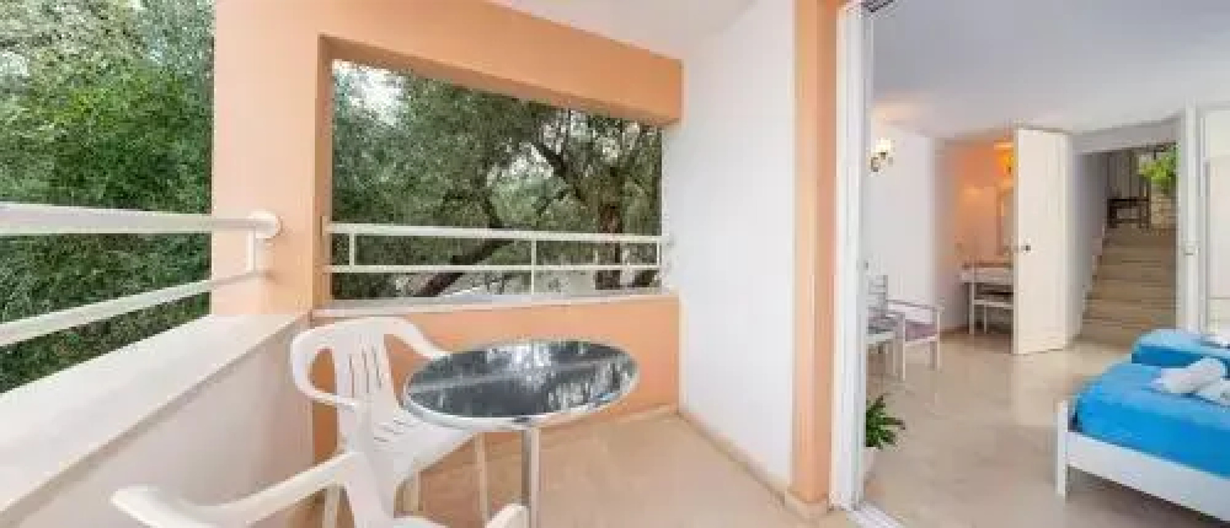 Primavera Paradise Apartments