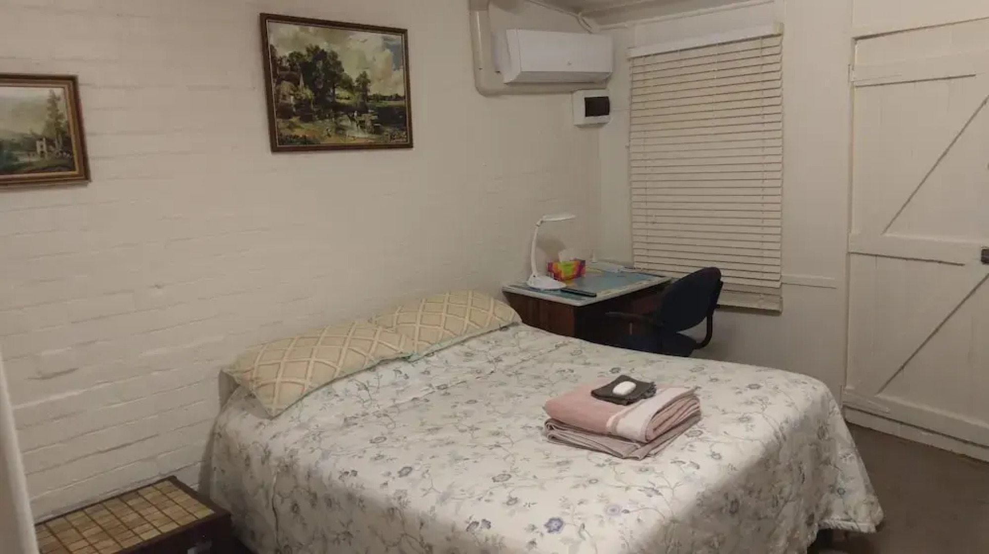 Ned's Studio Apartment