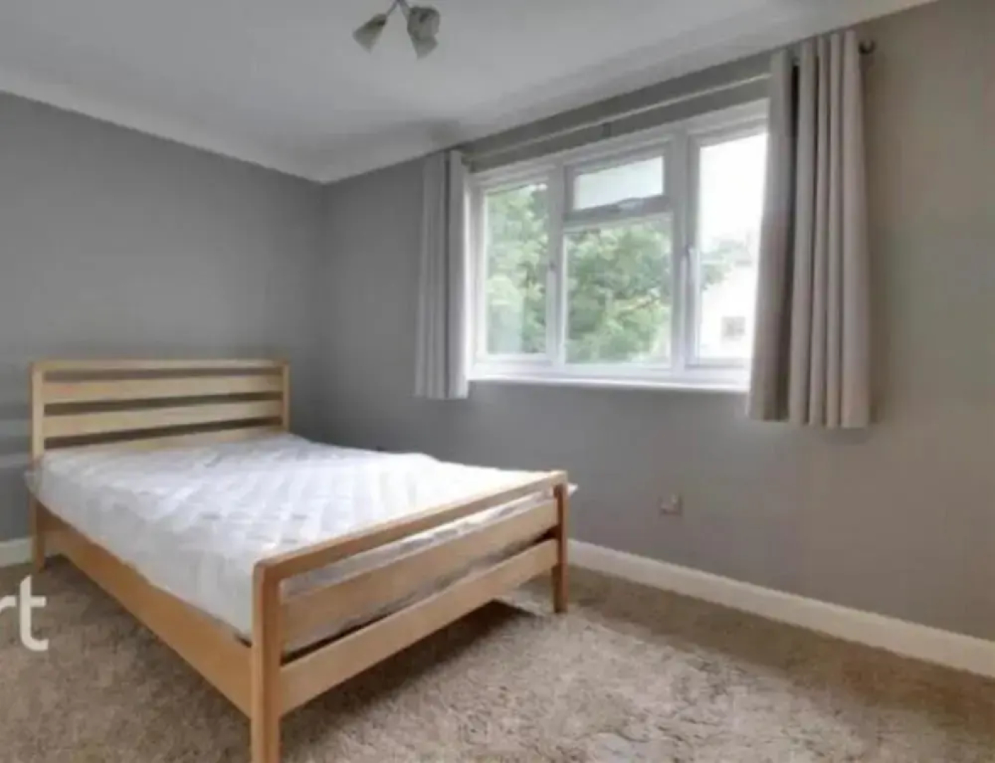 Beautiful 2-bed House in Grays