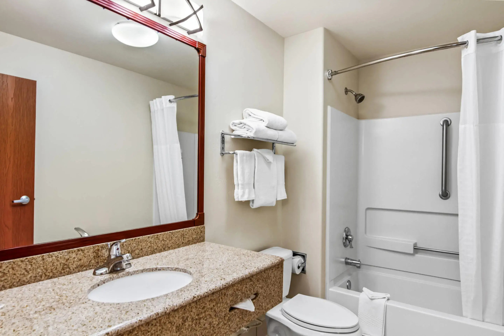 Quality Inn & Suites Vail Valley