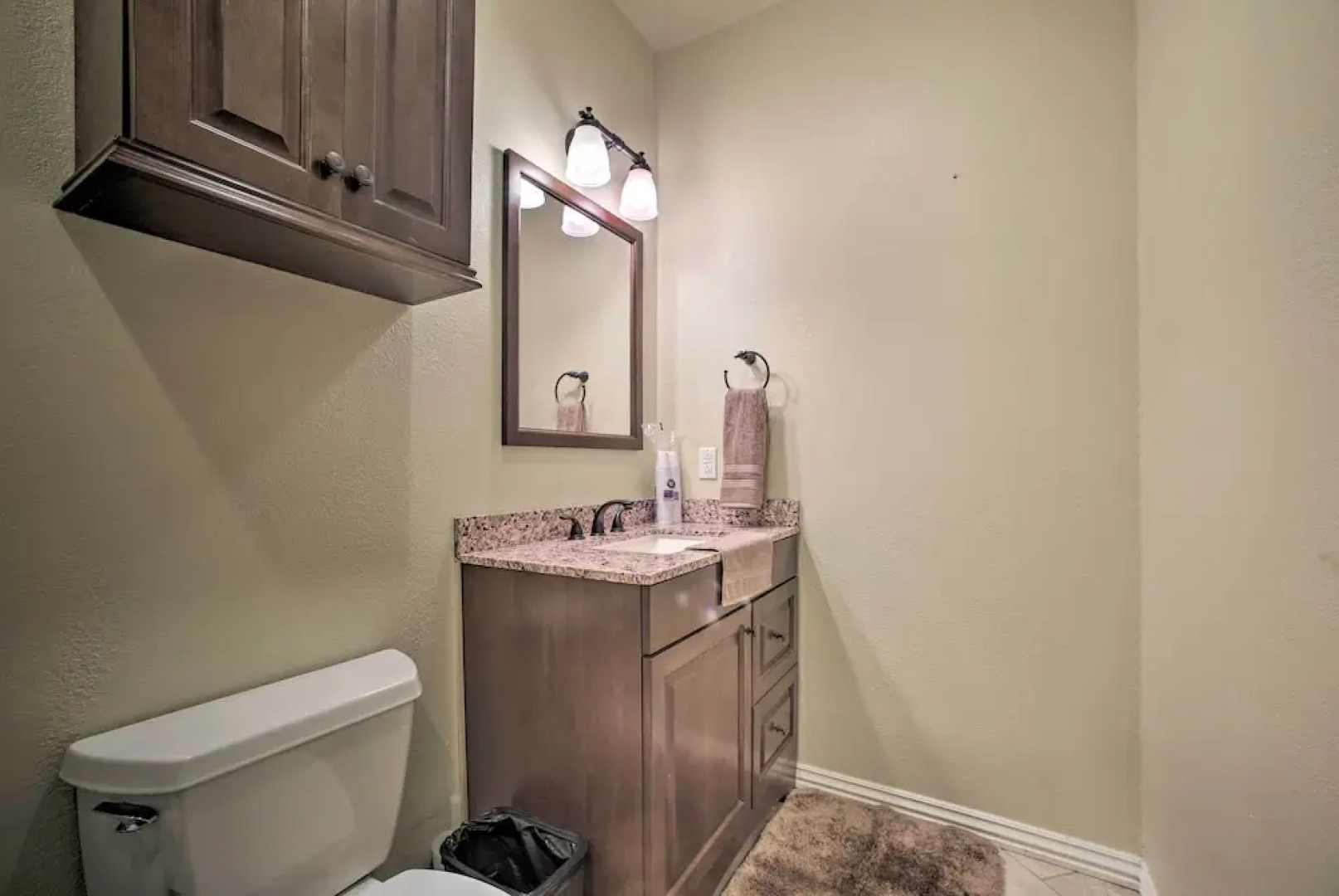 Bentonville Home w/ Pool Table, 2 Mi to Downtown!