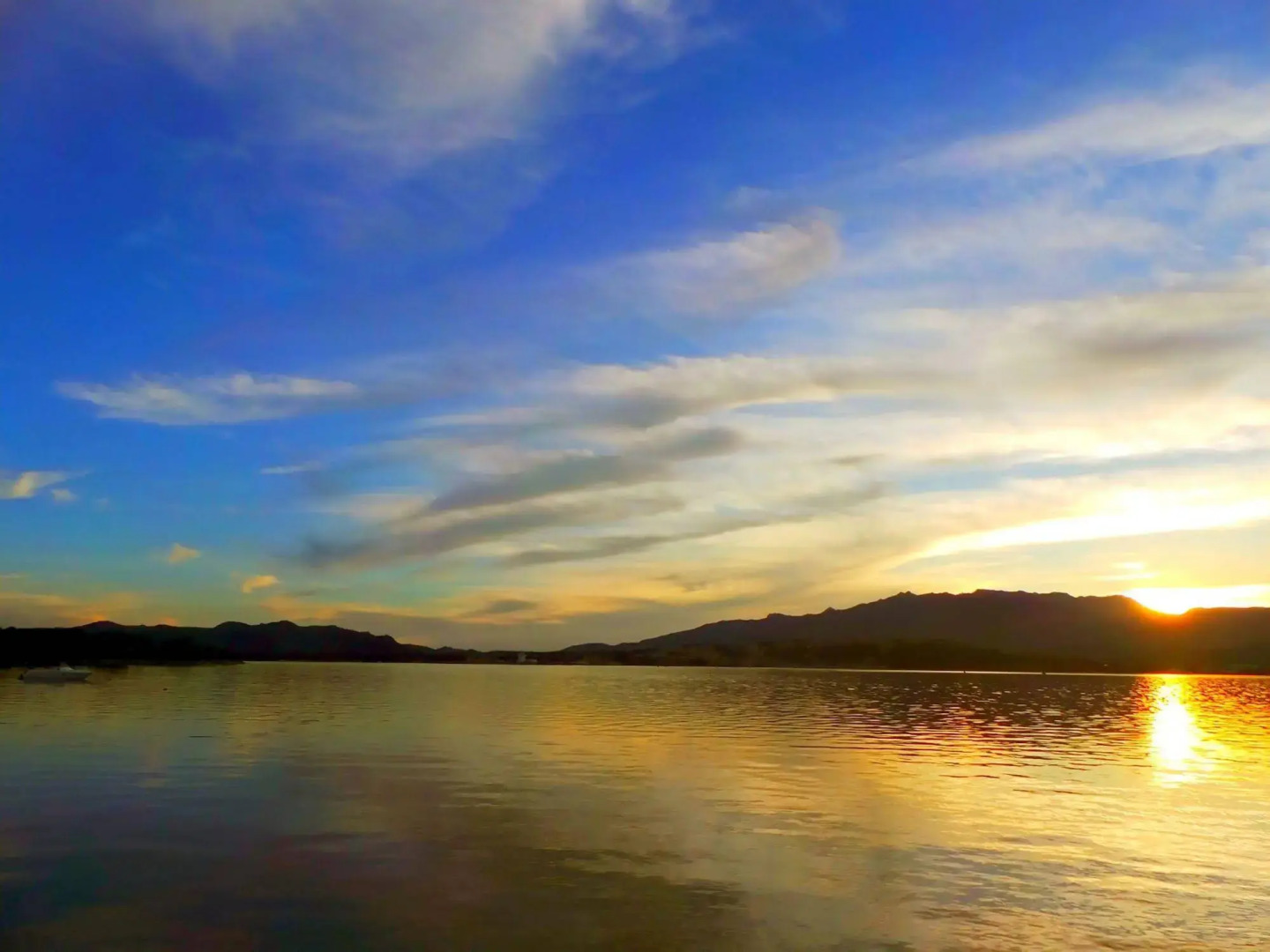 Isulella Hotel & restaurant