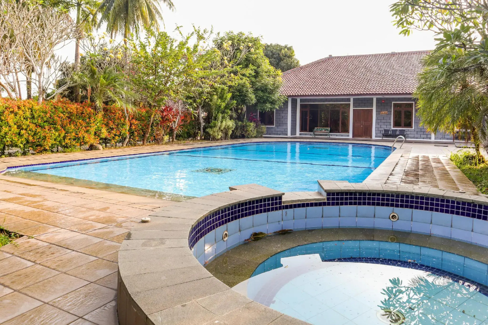 OYO 1395 Carita Asri Villas and Resort