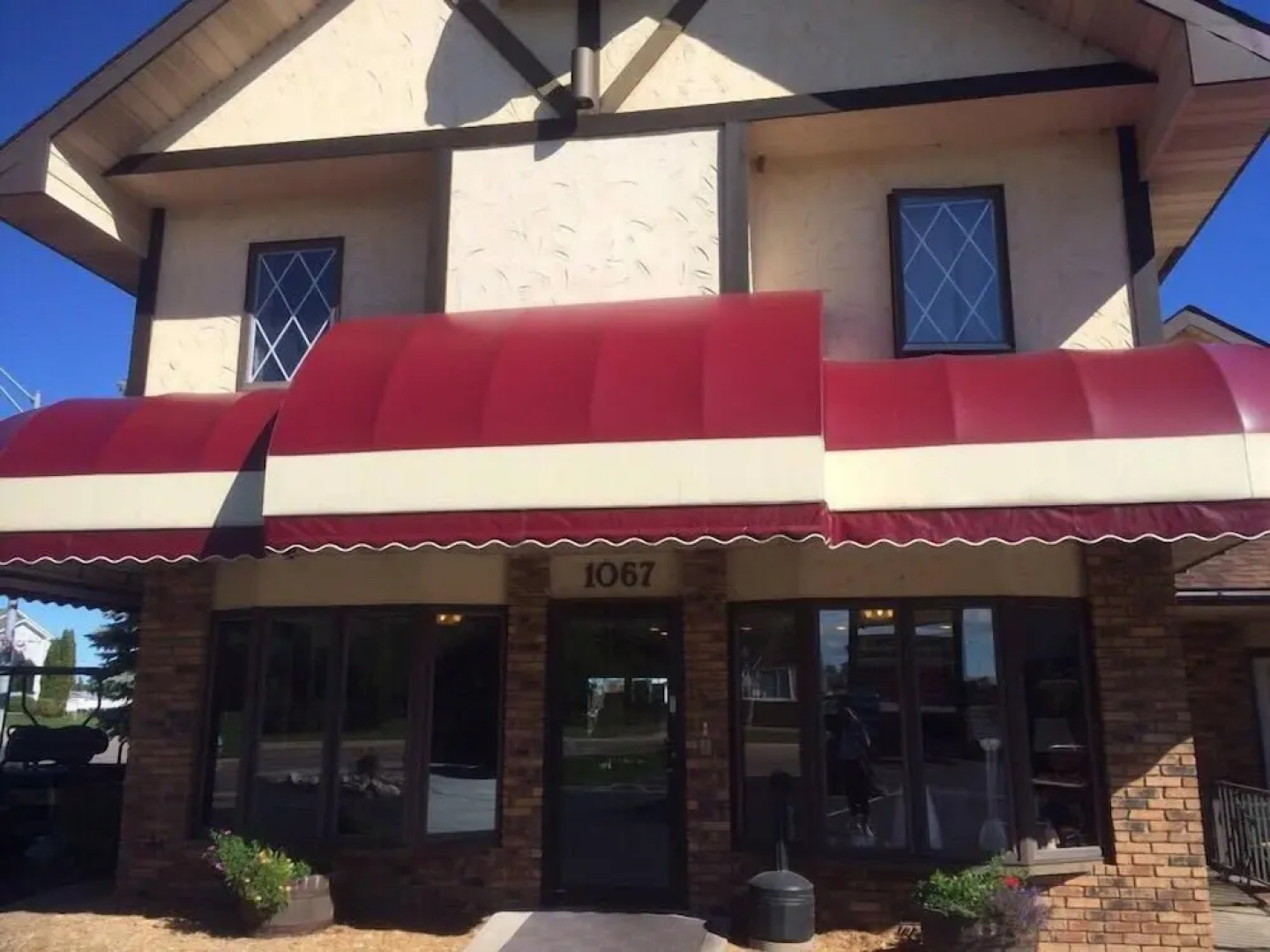 Bavarian Haus Lakefront Inn