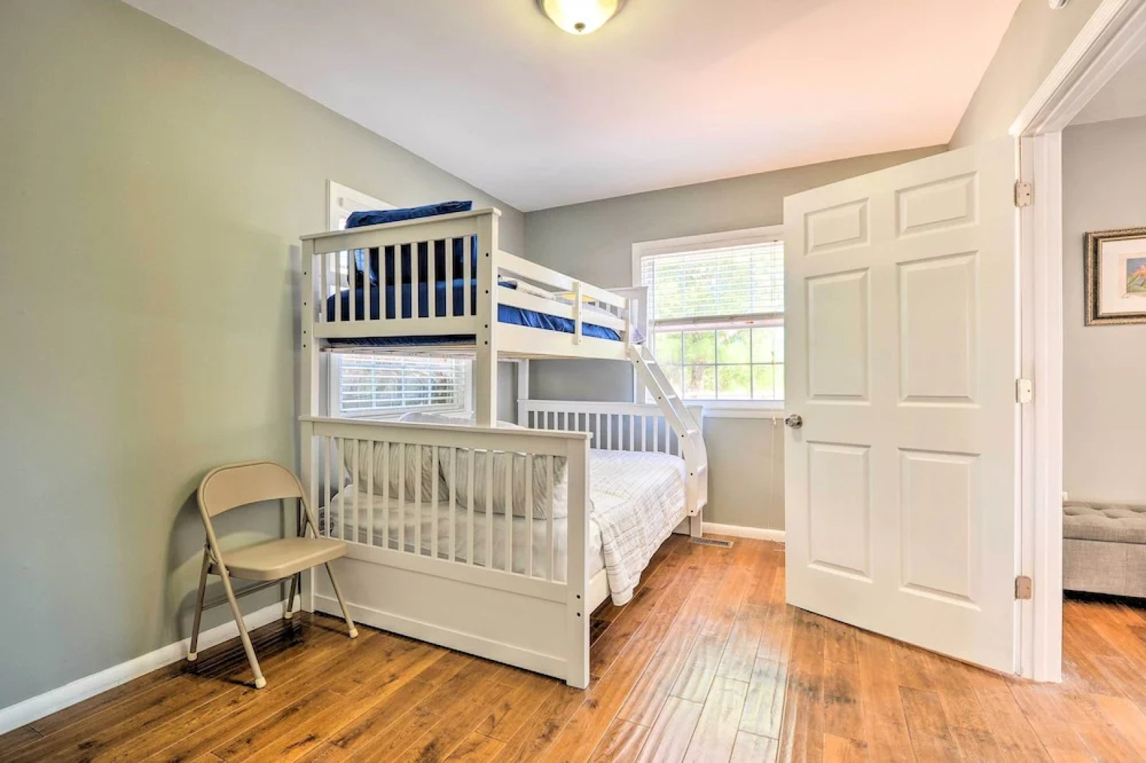 Sunny Glen Burnie Home - On-site Water Access