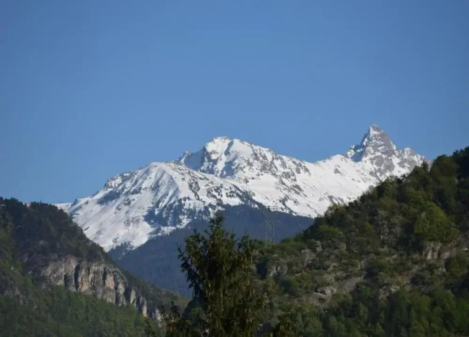 Apartment in Doucy With Mountain Views