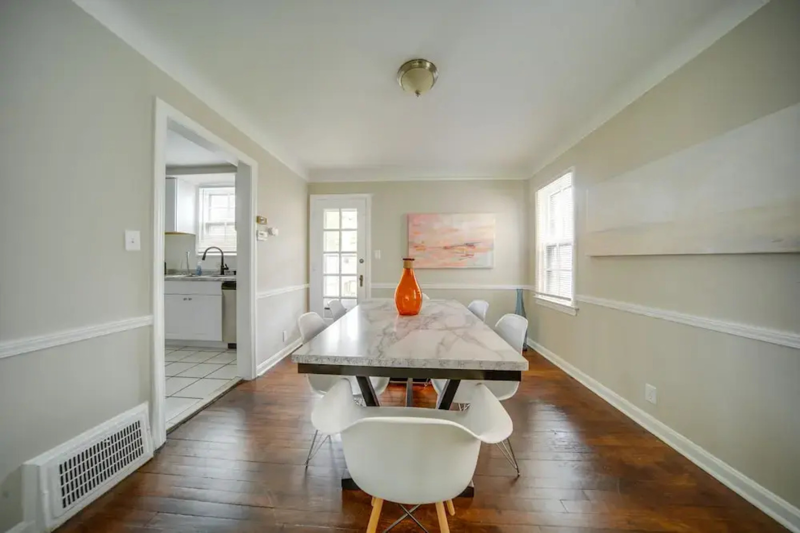 Vacation Rental Near Cleveland, Ohio: 6 Mi Away!