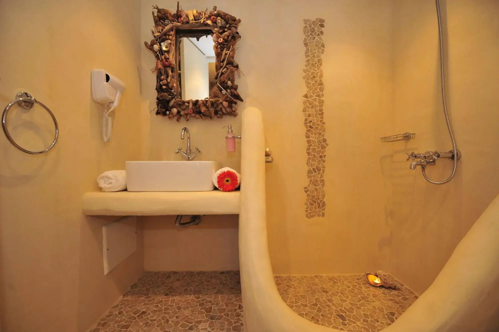 Villa Isabella Studios & Suites