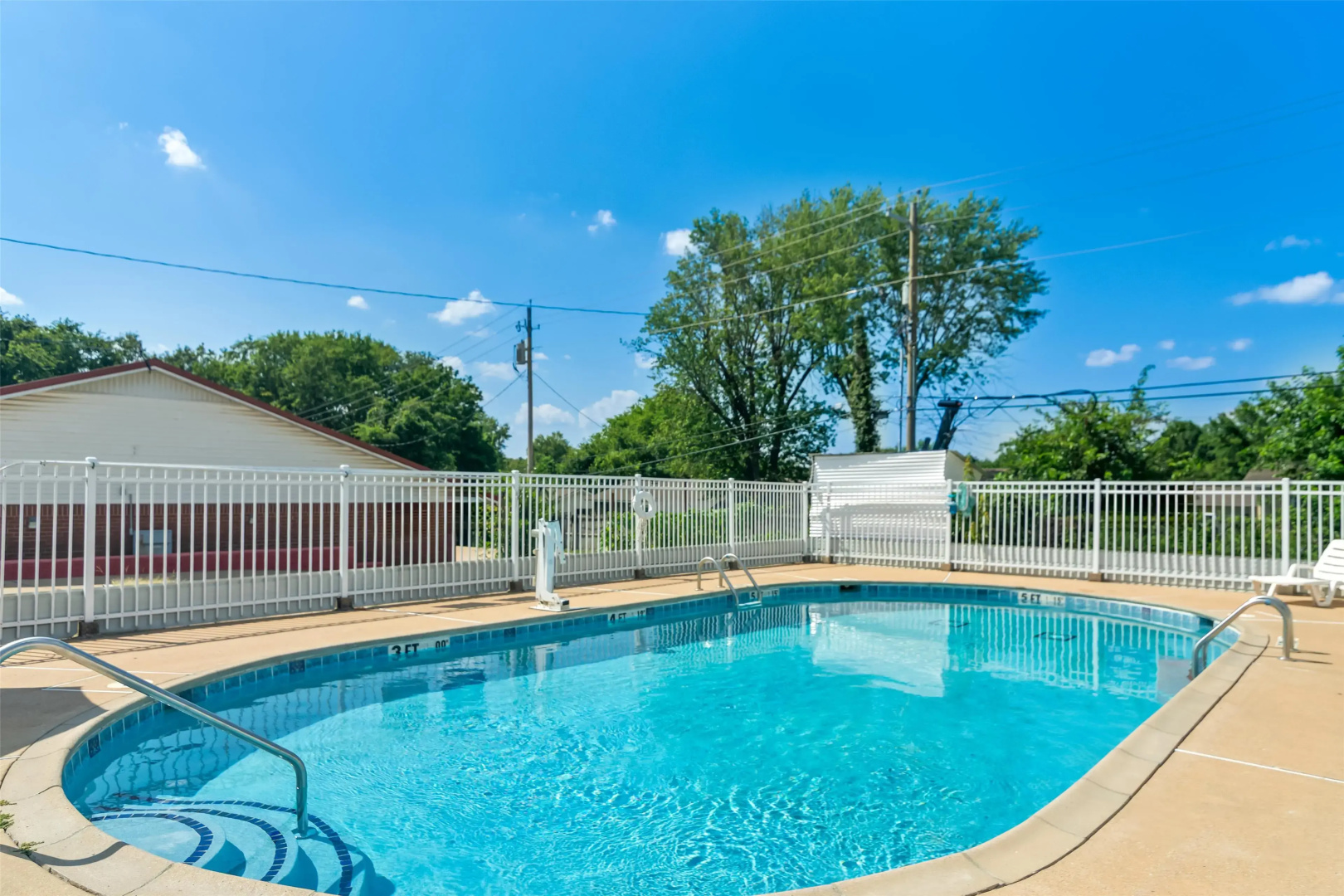 Americas Best Value Inn & Suites Siloam Springs