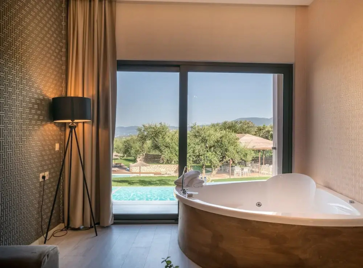 Elegance Luxury Executive Suites