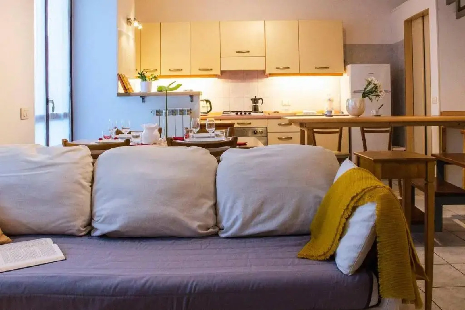 ALTIDO Lively 2 bedroom Apt with Parking close to Como