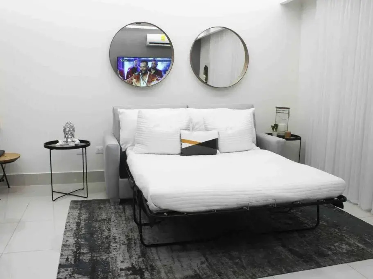 Soha Panorama B13 King Bed High Floor Balcony View