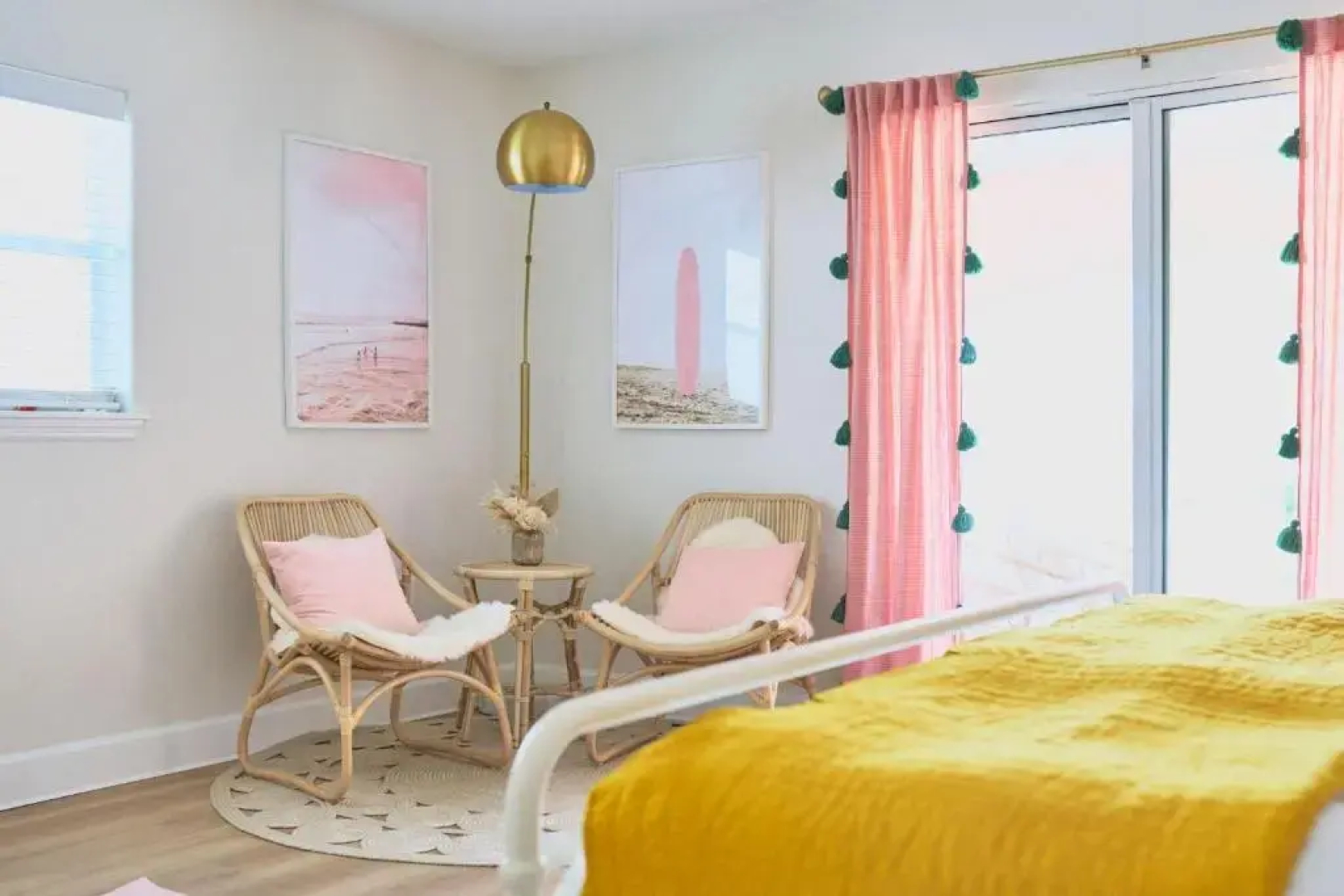 Luxury Villa 3 Blocks from the Beach with Hot Tub a Fire Pit and Outdoor Oasis