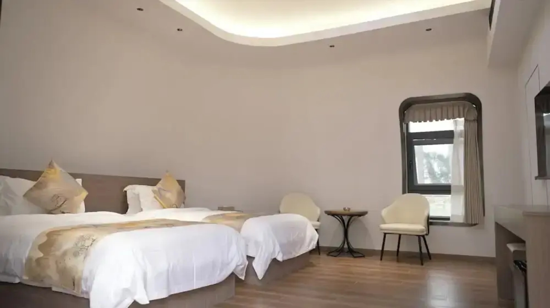 Unicorn Rocket Resort