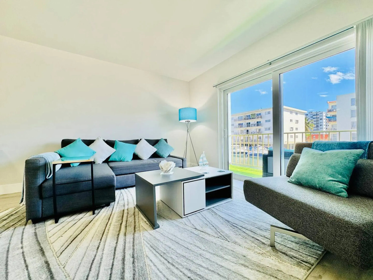 Waterfront 1BR Parking Walk to the Beach