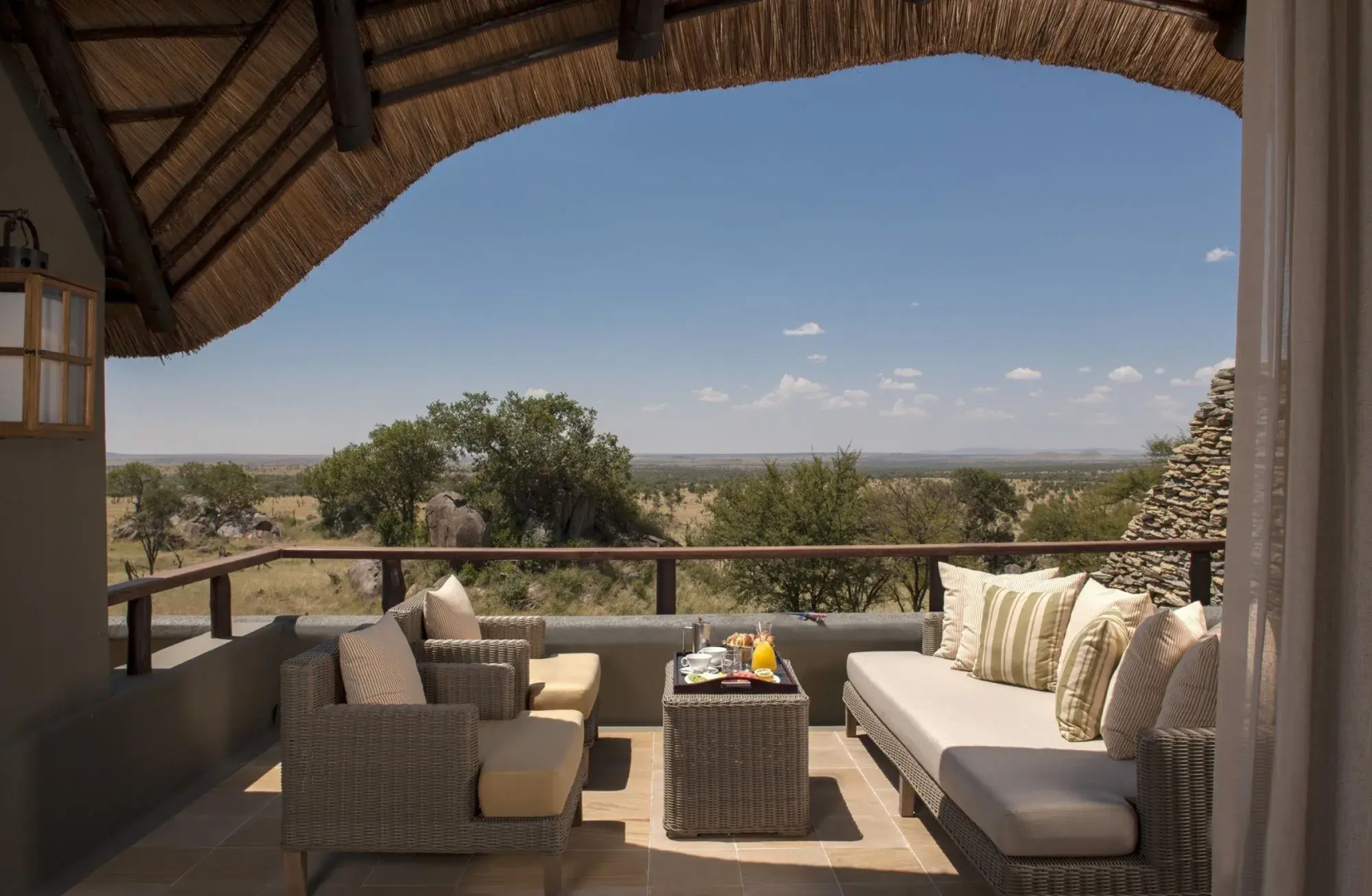 Отель Four Seasons Safari Lodge Serengeti