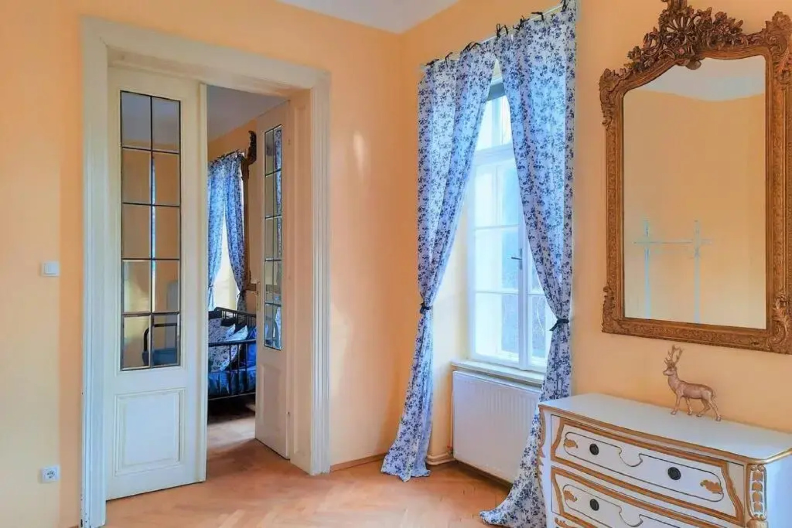 Sisi-Schloss Rudolfsvilla - Sechser - 24 Gäste