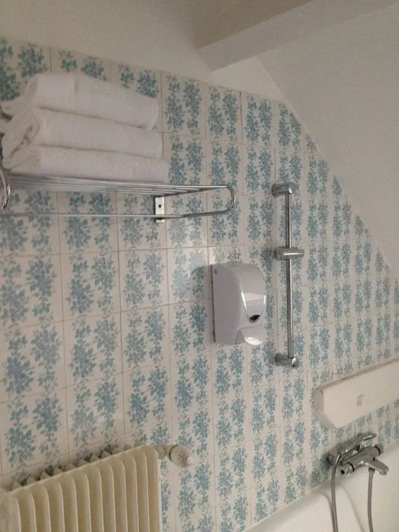 Budget Inn Barbizon - Fontainebleau