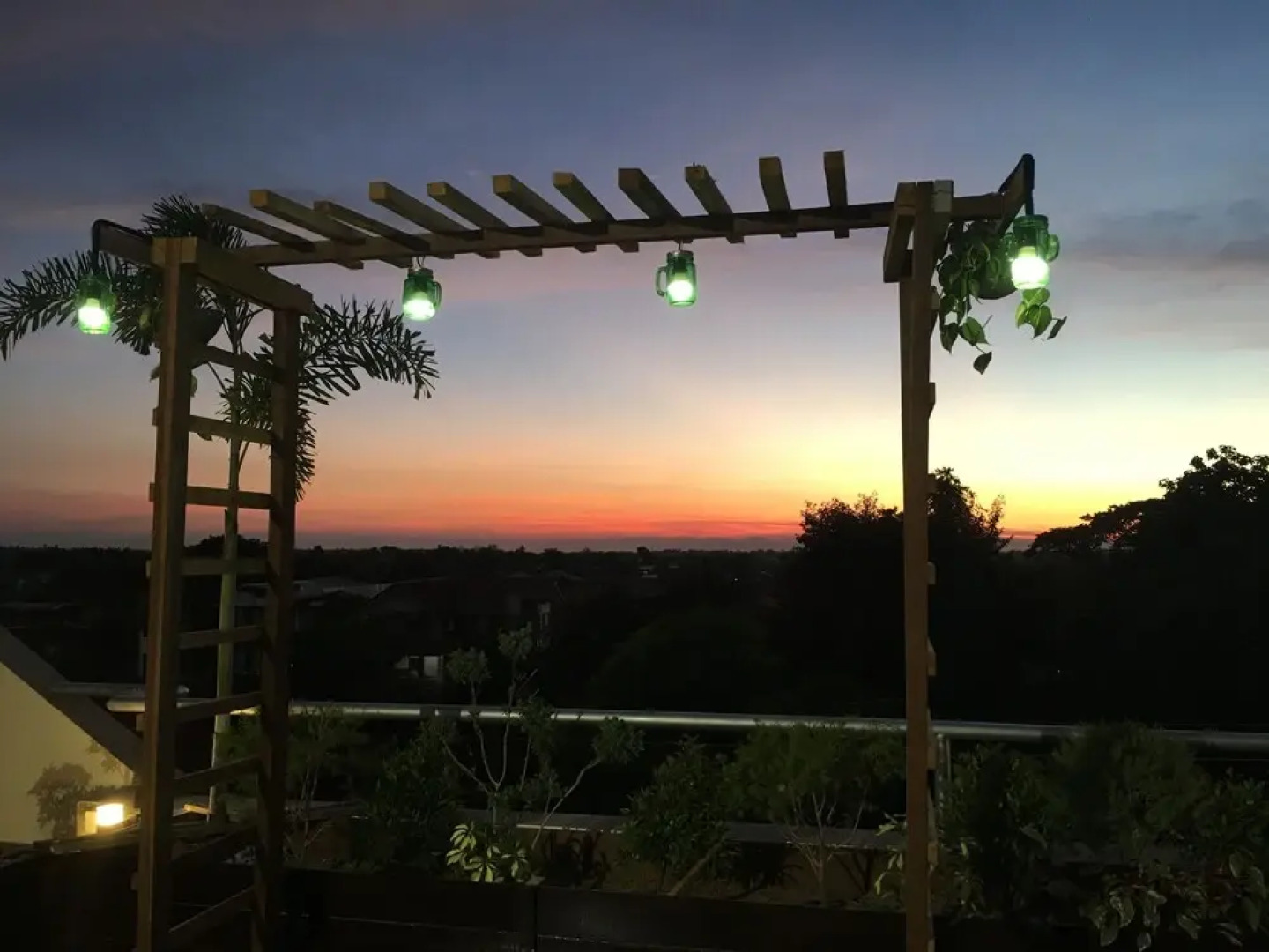 Beinte Singko de Marso Apartments