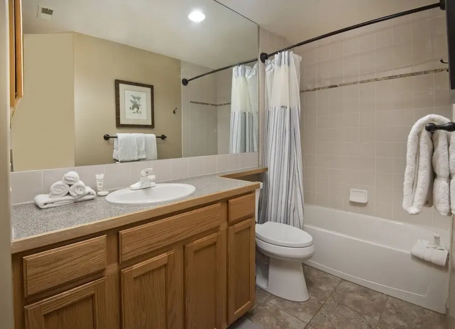 Canyon Run I-203 2 Bedroom Condo by Redawning