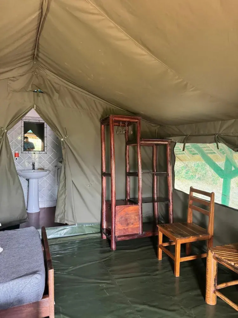 Bwana Tembo Safari Camp