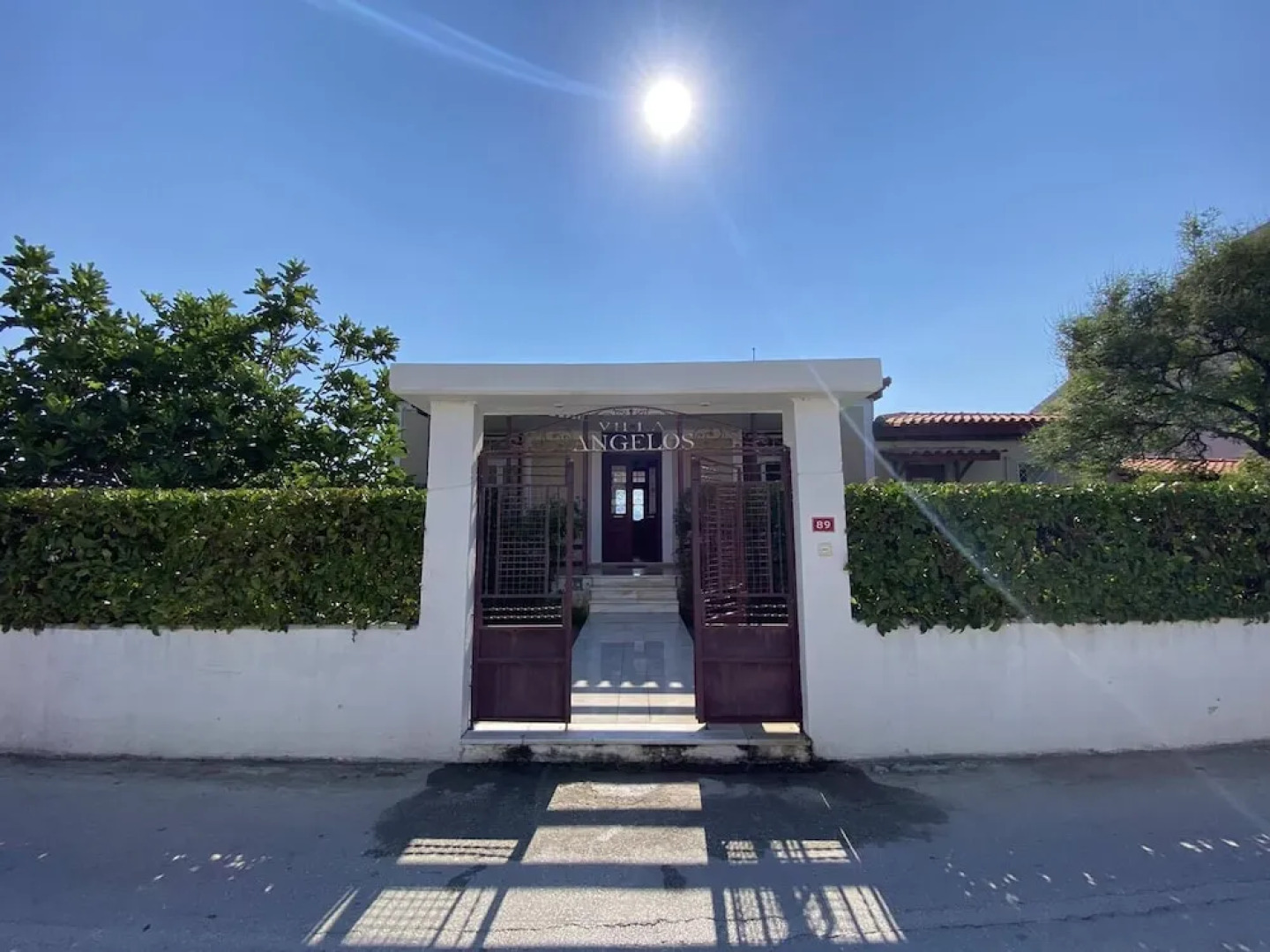 Costa Vasia Suites & Apartments