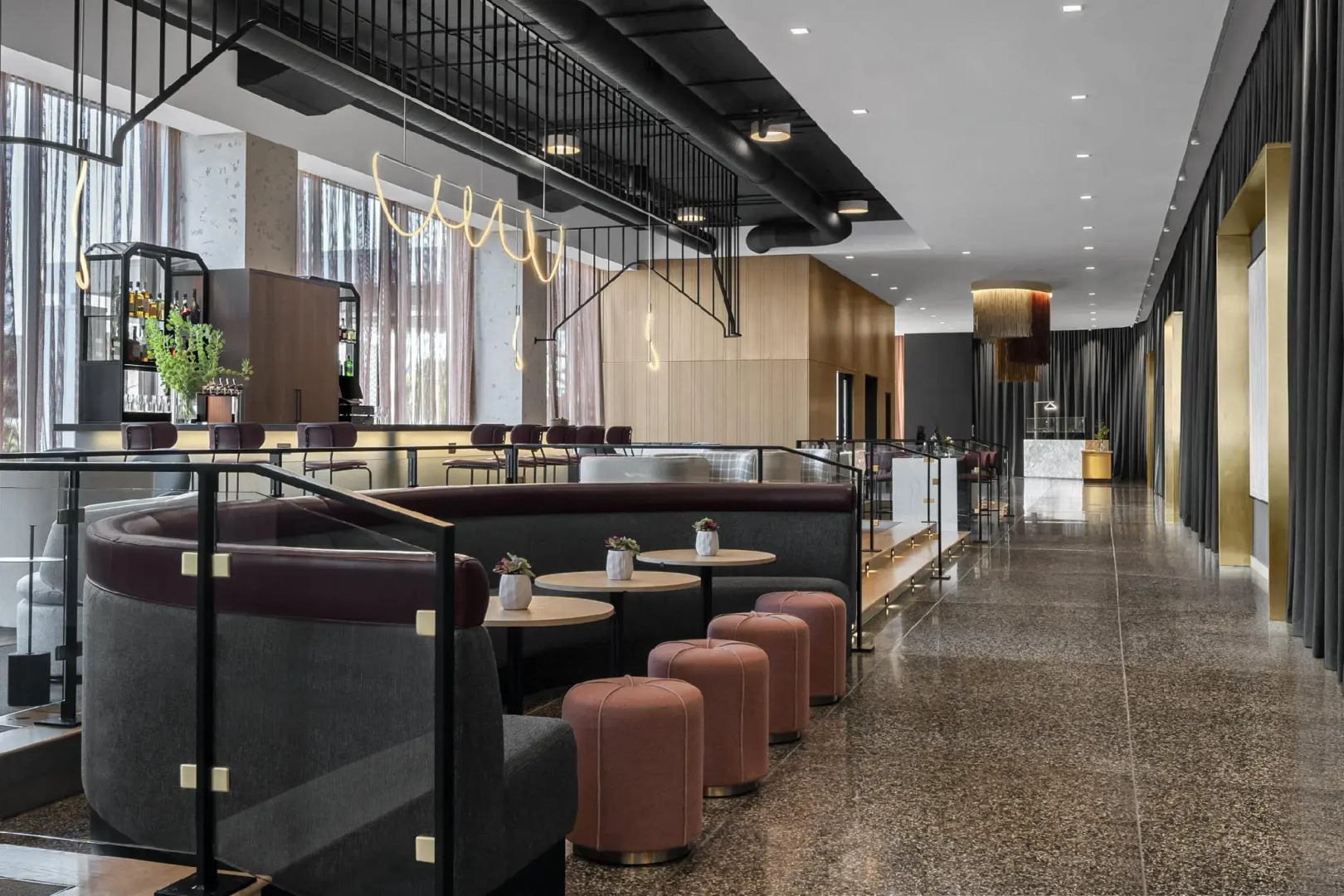 Renaissance Milwaukee West Hotel