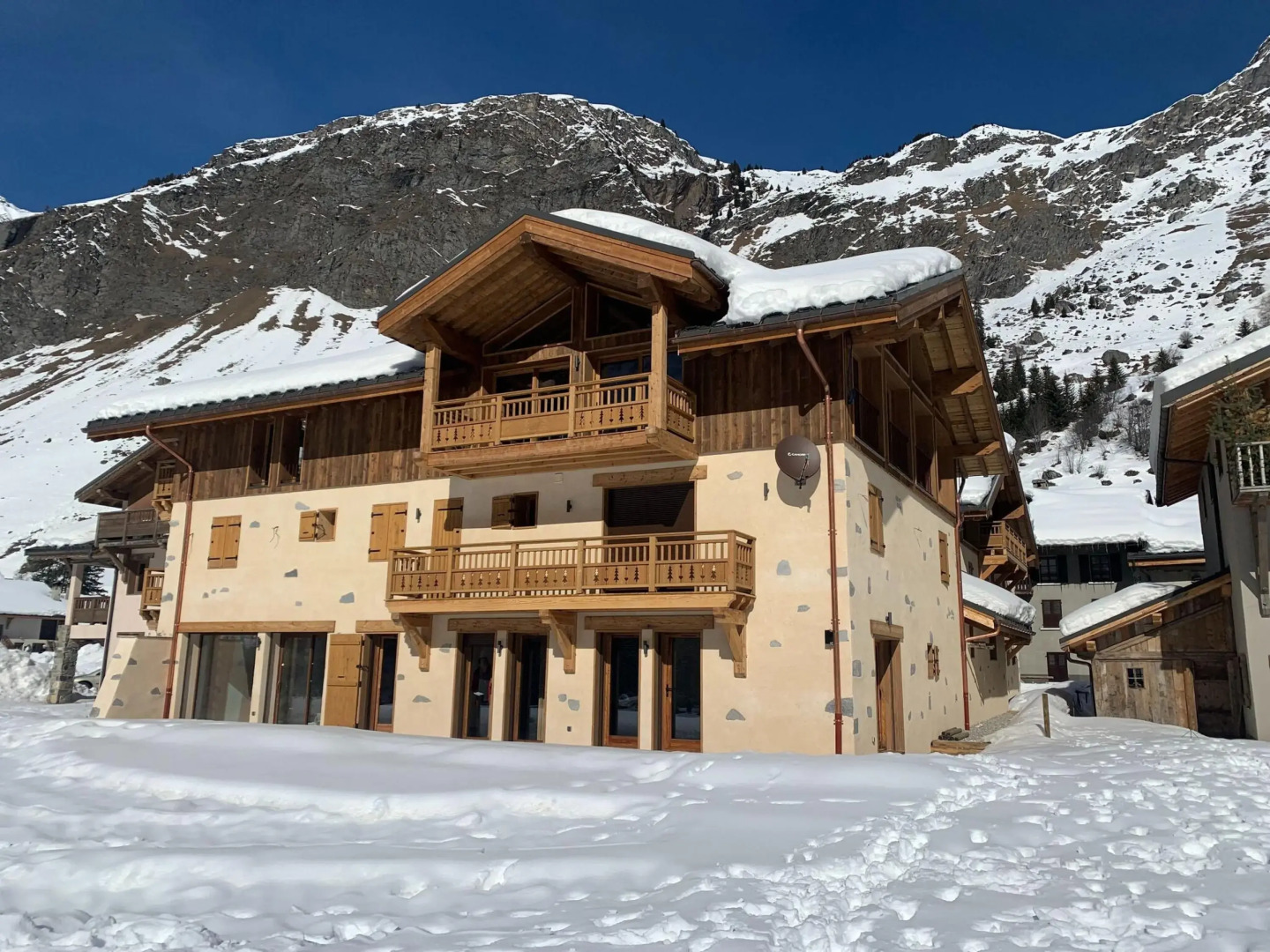 Lush Chalet in Champagny en Vanoise with Sauna