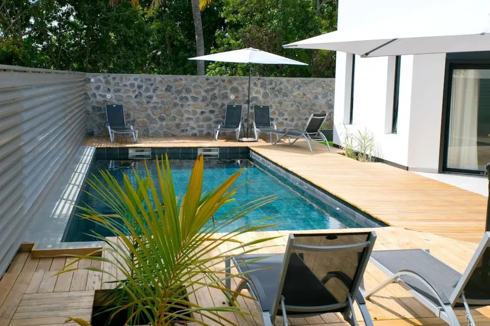 Apartment With one Bedroom in Saint Pierre, With Pool Access, Enclosed