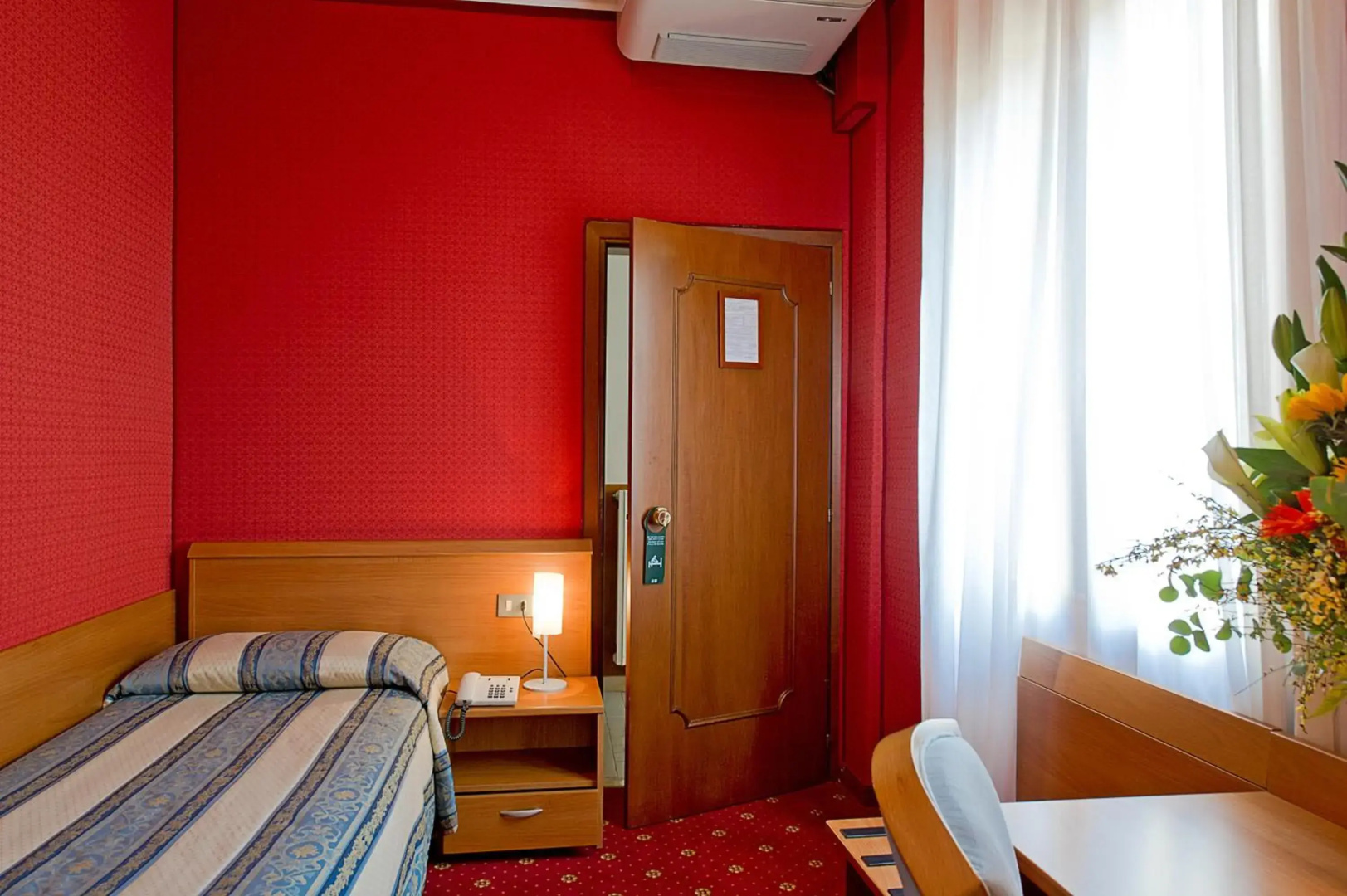 Staybridge Suites Orlando Royale Parc Suites by IHG
