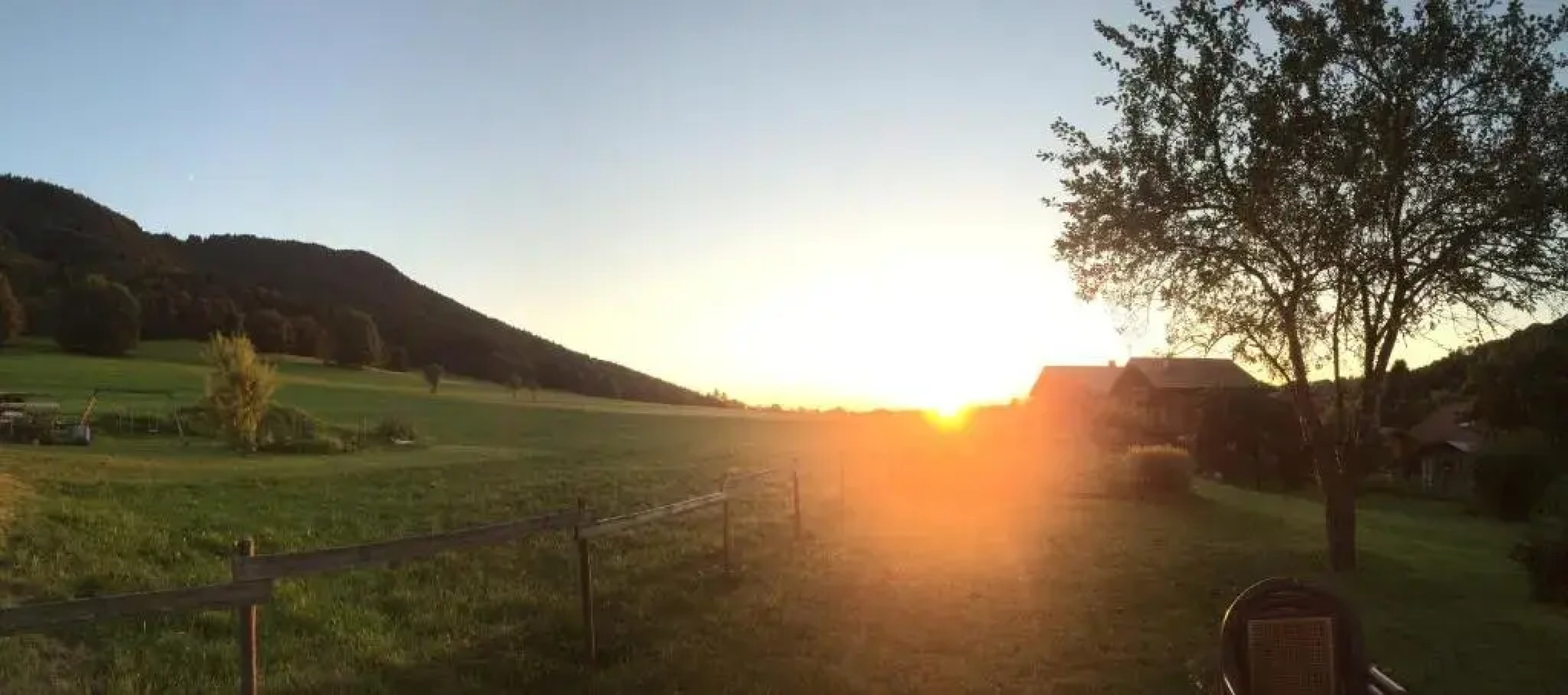 Entre Lac Et Montagnes