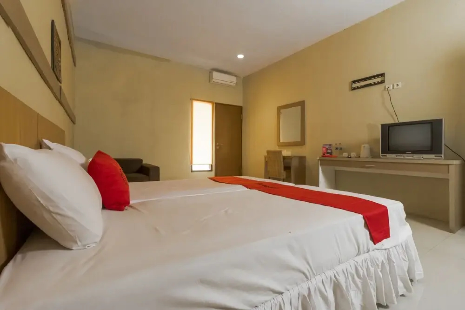 RedDoorz near Gumati Waterpark