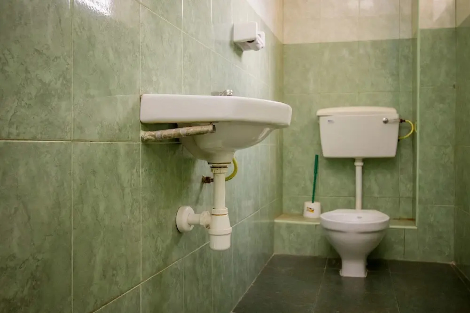 Hillside Grand Hotel